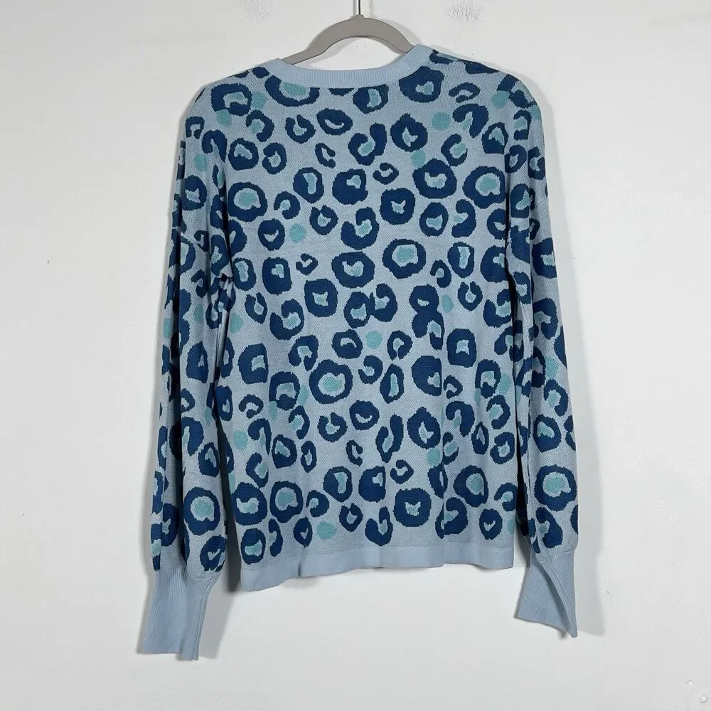 Lilly Pulitzer Jasmina Sweater Womens Sz M Skim Blue Don’t Be A Cheetah V-Neck - Picture 5 of 11